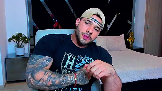 Raytorres online show from March 26, 10:47 pm