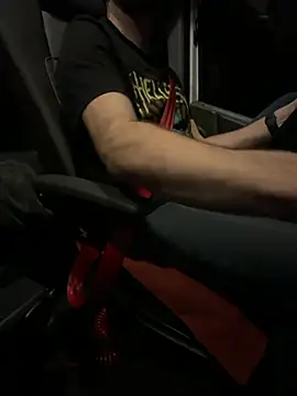 truckcam online show from March 31, 7:48 pm