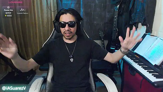 IASuarezV online show from July 7, 3:39 am