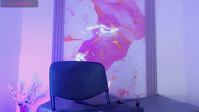 Tiffany Miller  online show from March 27, 12:17 pm