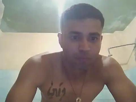 User 02  online show from June 19, 1:00 am