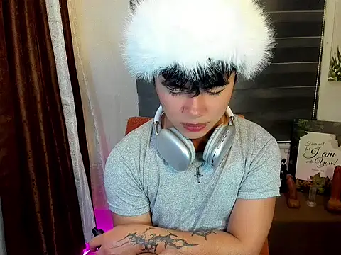 Untouchable Bromancexxx online show from July 27, 11:01 pm