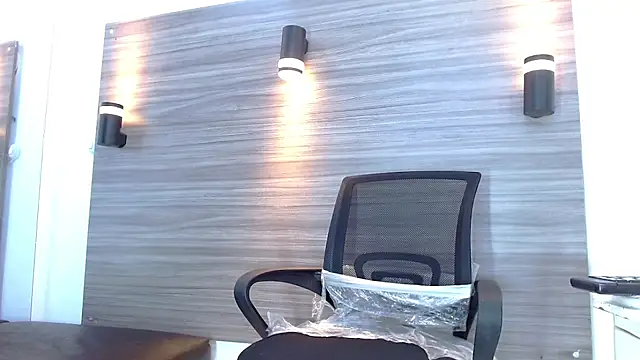 LuckyBluex online show from March 28, 5:51 am