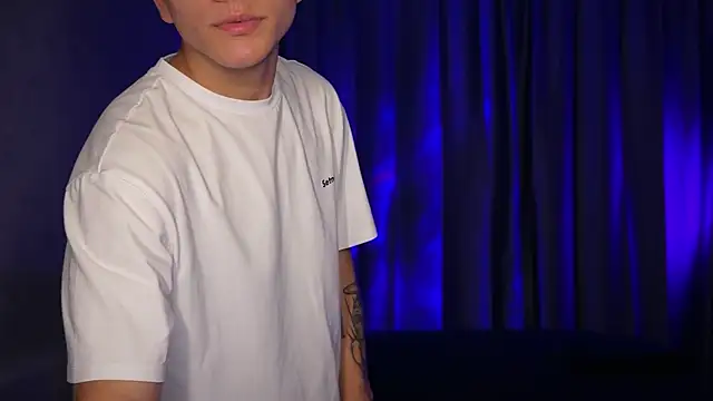 MaxWoolf online show from July 29, 2:38 pm