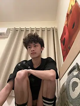 sexyboy-3525 online show from May 27, 4:15 pm