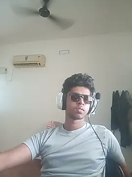letsplaygame online show from July 8, 7:34 am