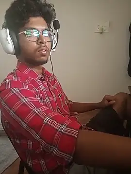 letsplaygame online show from May 17, 7:27 am