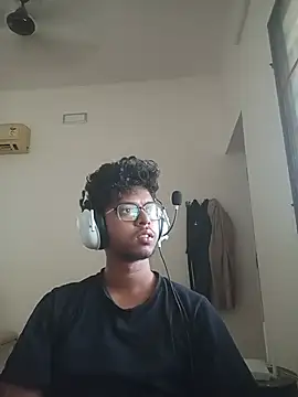 letsplaygame online show from August 1, 10:14 am