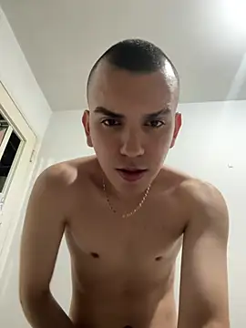 Rowan Cley online show from July 23, 3:04 am