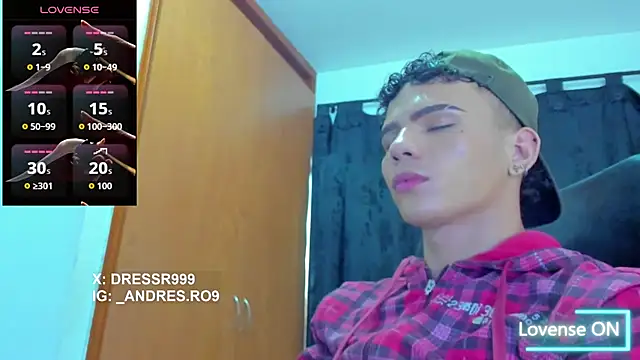sebascuterouss online show from July 28, 4:39 pm