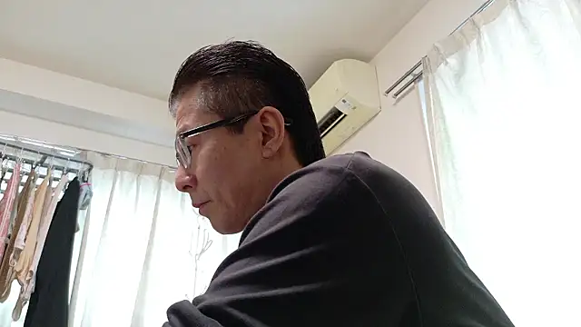 zakochin1106 online show from May 21, 5:14 am
