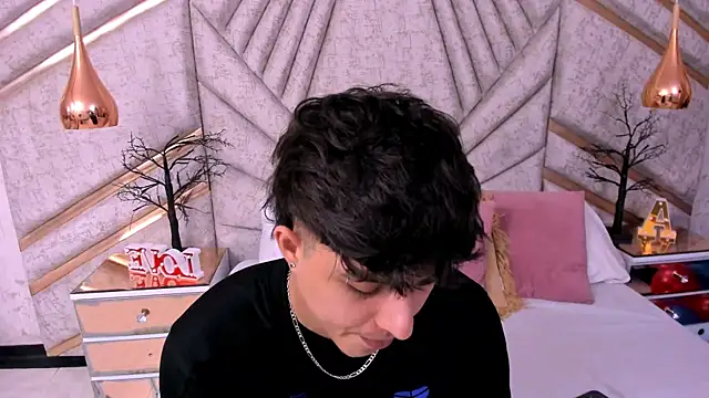 DamiaanXx online show from July 8, 12:20 pm
