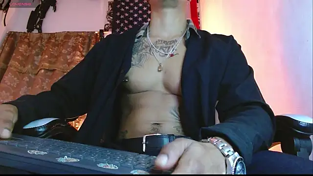 DARK BLACK 0 online show from July 15, 3:02 am