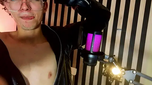 Twink Sebas7 online show from July 26, 7:44 pm