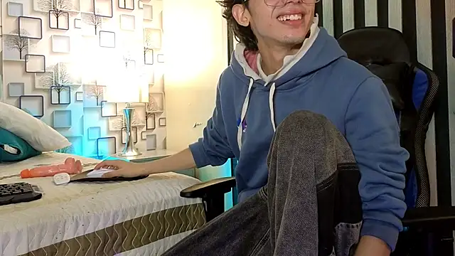 Twink Sebas7 online show from July 24, 7:32 pm