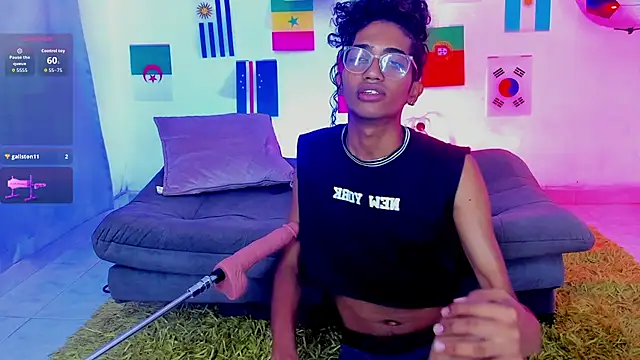 triiangel latinboy online show from July 19, 1:06 pm