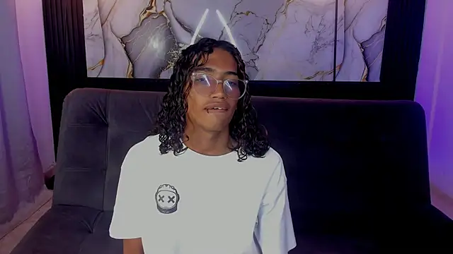 triiangel latinboy online show from May 31, 12:59 pm