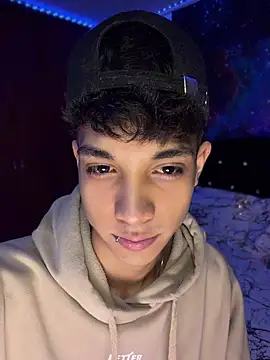 RoughDiamond  online show from April 11, 7:45 am