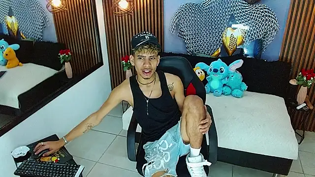 Skinny cute Alyer online show from July 31, 2:33 am