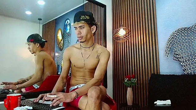 Skinny cute Alyer online show from July 16, 10:33 am