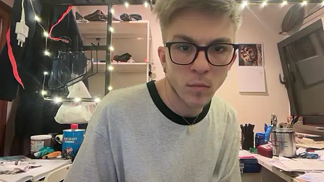 Patatino69 online show from April 11, 10:35 pm