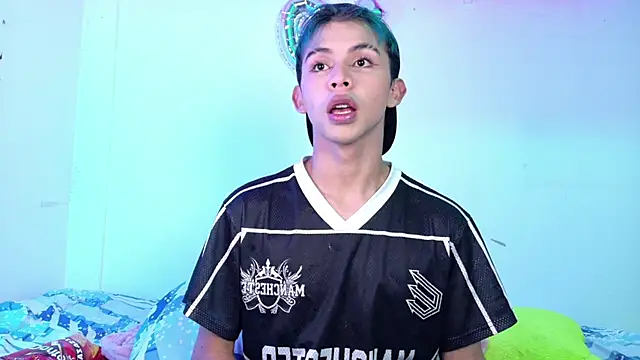 Apolo Prince1 online show from July 6, 9:37 pm