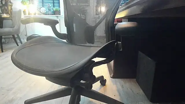 Big White Cock Sweden online show from June 13, 5:05 am