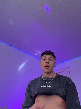 OLIVER K online show from July 24, 7:43 pm