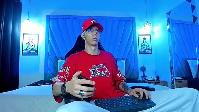 OliverThompsonJS online show from July 25, 4:20 am