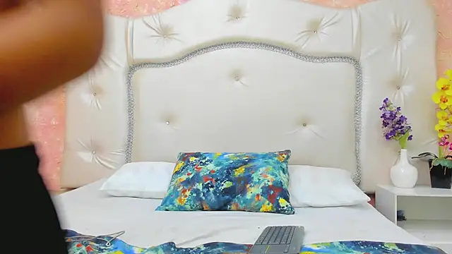 LianCarter  online show from July 28, 6:20 pm