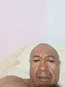 roble458 online show from April 19, 6:54 pm