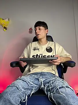 bryan hot 23 online show from April 23, 10:45 pm