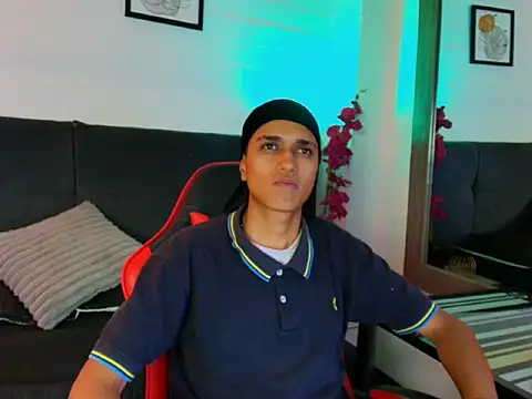 Alan Colthon online show from April 24, 2:14 am