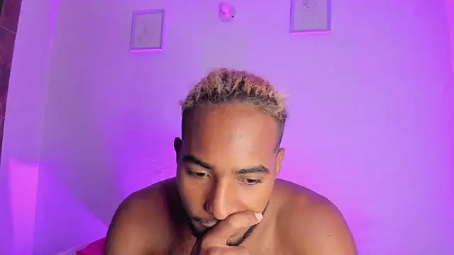 salvatore amator online show from July 21, 4:47 am