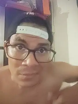 adriyelkins6912 online show from May 30, 6:35 am