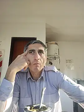 Alejandro83bsf online show from May 21, 1:48 pm