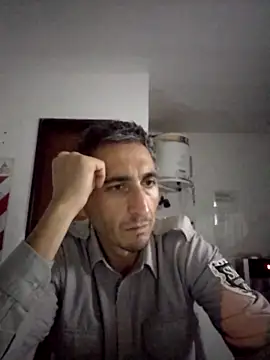 Alejandro83bsf online show from May 20, 4:41 am