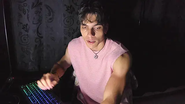Alessio Valee online show from June 3, 9:55 am