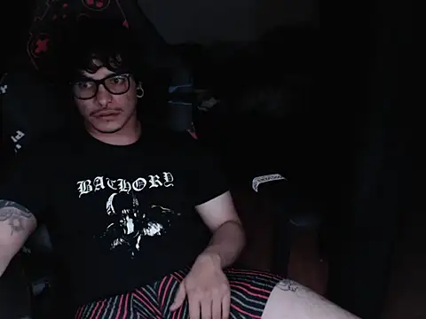 lilgothboy online show from June 2, 5:52 am