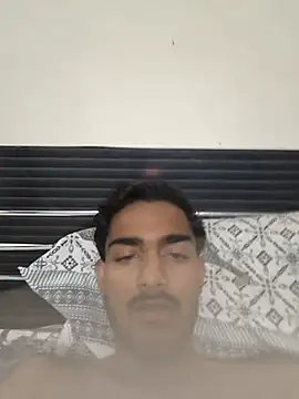 skinnybigdic online show from August 6, 6:25 pm