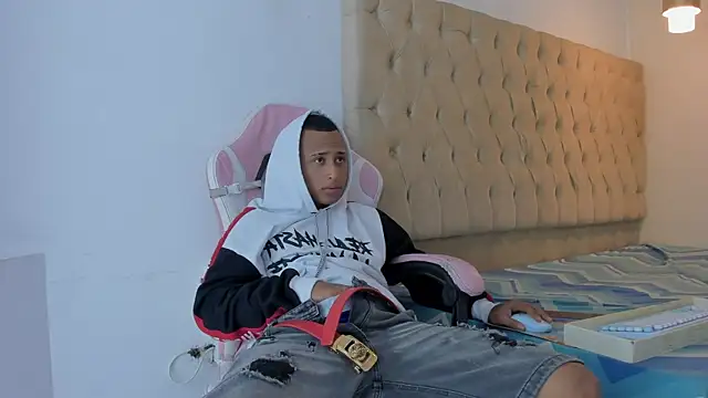 Supreme Badboy online show from June 15, 3:20 am