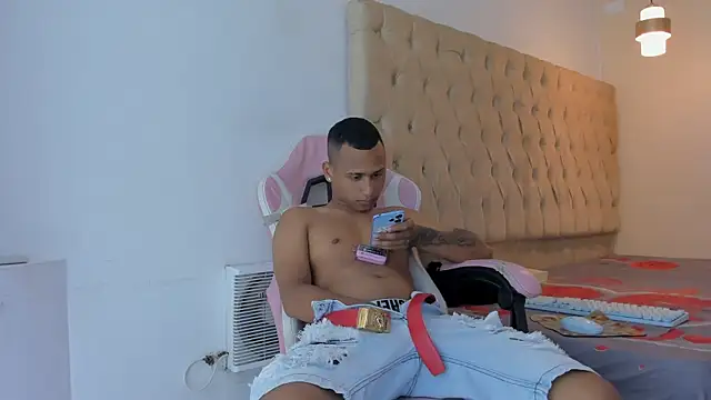 Supreme Badboy online show from June 18, 4:47 am
