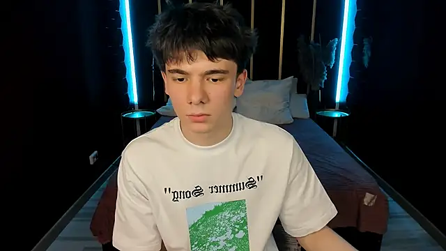 Robbie Reyes online show from June 3, 2:33 pm