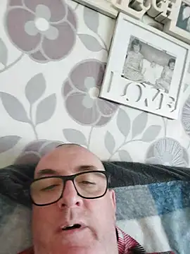 bigdickpeter78 online show from May 25, 4:35 pm