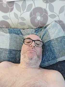 bigdickpeter78 online show from June 3, 6:35 pm