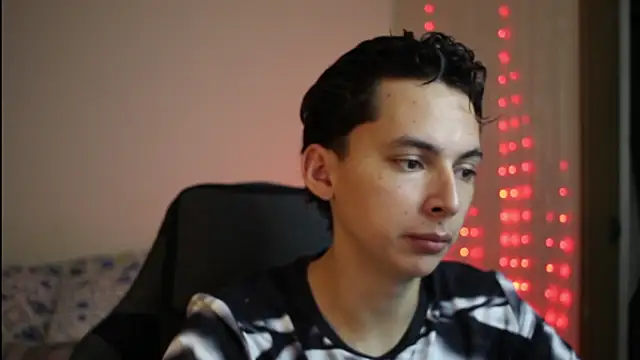 archi love online show from April 12, 4:04 am