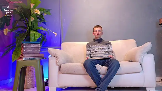 Thiiago twink online show from June 4, 1:22 am