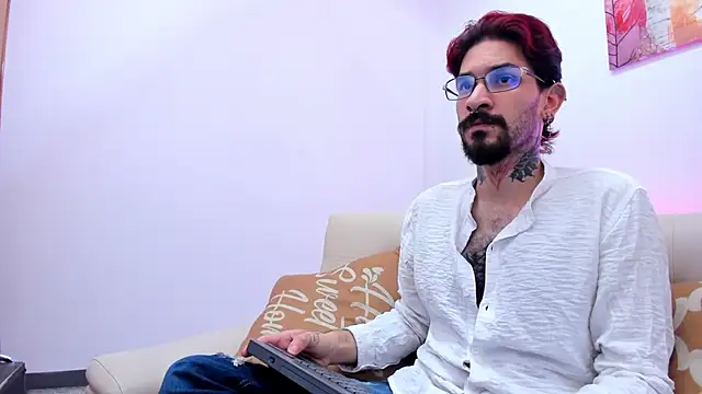 Jonathan Soto online show from June 3, 3:30 am