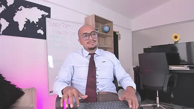 Demian Mason online show from June 2, 8:32 pm