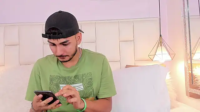 LiamBlake  online show from July 28, 5:48 am